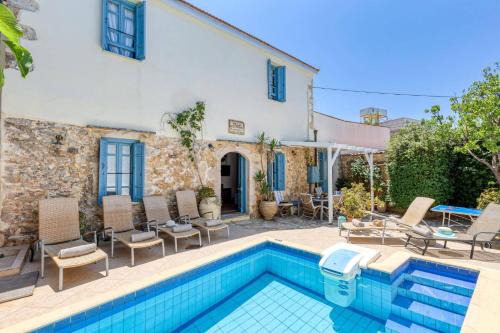 Plaka Villa | Villa Epavlis by Villa Plus