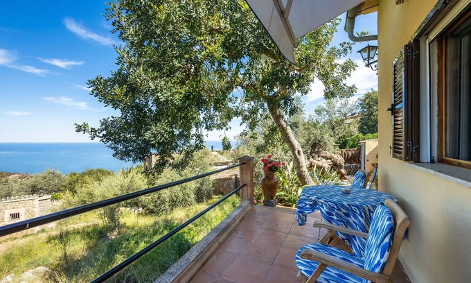 Deia Villa | Villa "Es Porcho" with Private Garden & Wi-Fi