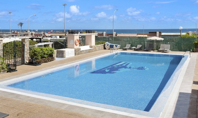 Playa del Ingles Villa | Villa "Celeste 2" Near the Beach with Sea View, Pool, Wi-Fi, A/C, Terrace & Garden