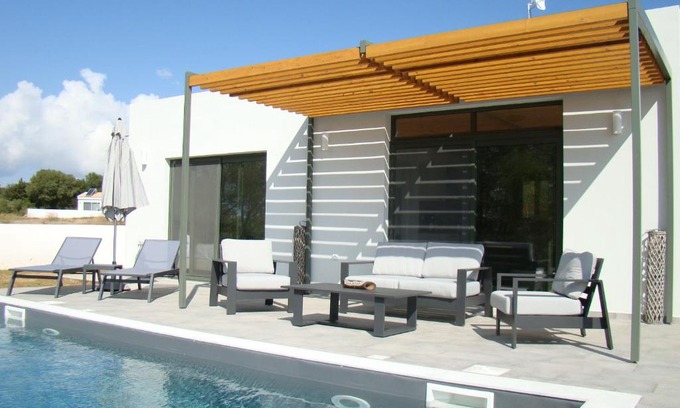 Pesada Villa | Villa Esther