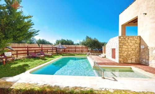 Moni Chrisoskalitissis House | Villa Evenos of 3 bedrooms - Irida Country House of 2 bedrooms with private pools