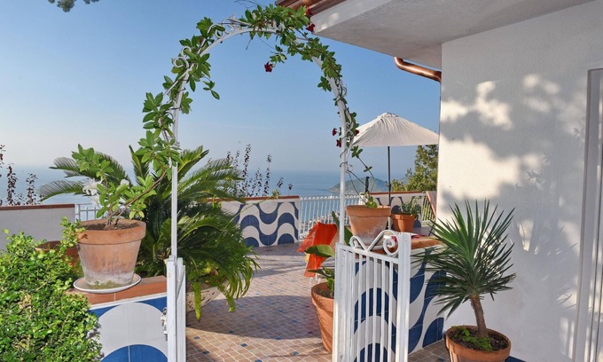 Castellabate Historic Centre Apartment | Villa Felice 2 in Castellabate