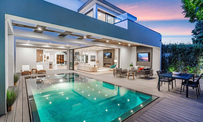 Beverly Hills Villa | Villa Fendi By LuxJB 🏆 Heated Pool Jacuzzi 🏆 Gym 🏆 Rooftop Deck