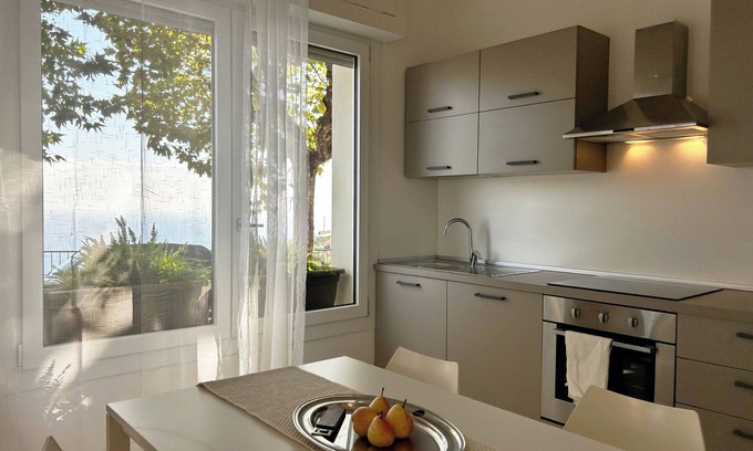 Costarainera Apartment | Villa Fiori, Charming apartment with a sensational sea wiew in Costarainera.