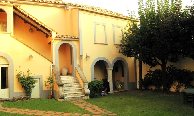 Calvanico Villa | VILLA FIORITA ideal for visiting VESUVIO POMPEI, PAESTUM NAPLES, COSTA D'AMALFI