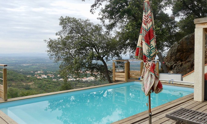 Laroque-des-Alberes House | Villa Flower of rosemary