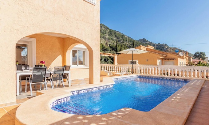 La Canuta Villa | Villa 'Galicia' with Mountain View, Private Pool and Wi-Fi