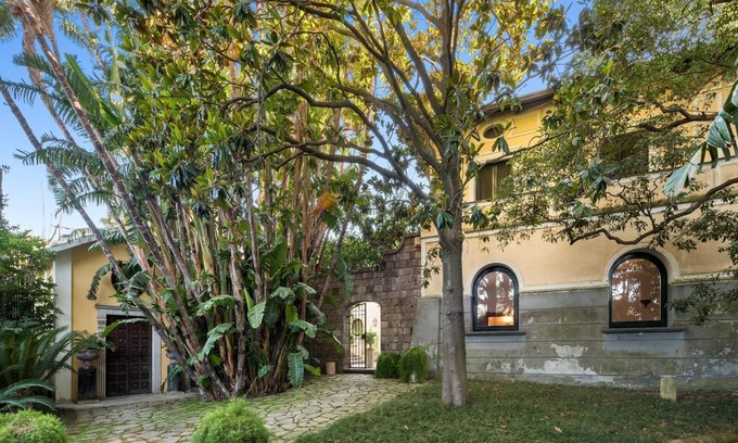 Independence Other | Villa Gallone First Love
