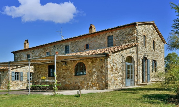 Guardistallo Villa | Villa Ginestra by Fantasia Villas