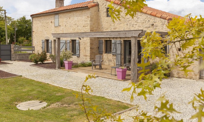 Saint-Etienne-du-Bois House | Villa 'Gîte Avec Jacuzzi Charme Et Confort' with Terrace, Garden and Wi-Fi