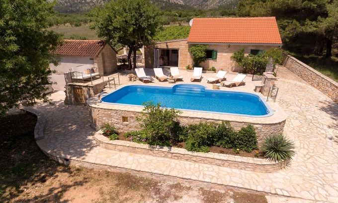 Bol Villa | Villa Golden Beach with Swimming Pool