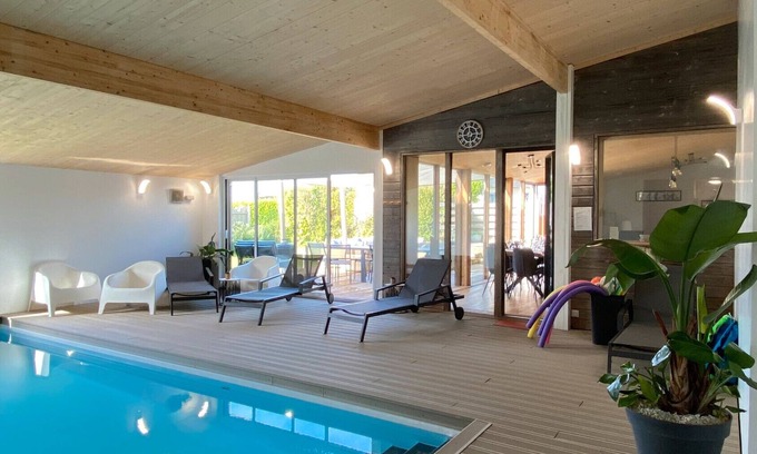 Plouneour-Trez Villa | Villa Grand Ouest with Indoor Pool and Private Spa