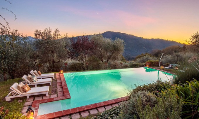 Villabuona Villa | Villa Gufo The Place to Be. Panoramic Private Pool with a Lucca View and Private Tennis Court