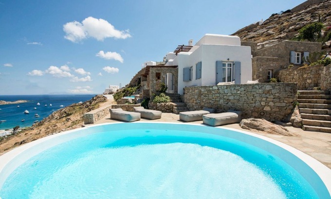 Psarou Villa | Villa Heliodor - Four Bedroom Villa, Sleeps 8