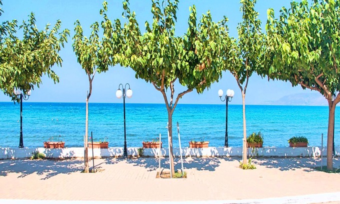 Paralia Kourna Villa | Villa Hypnosis Private Pool