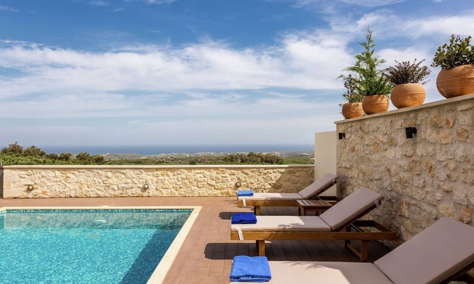 Skouloufia Villa | Villa in Arkadi with Panoramic Pool Views