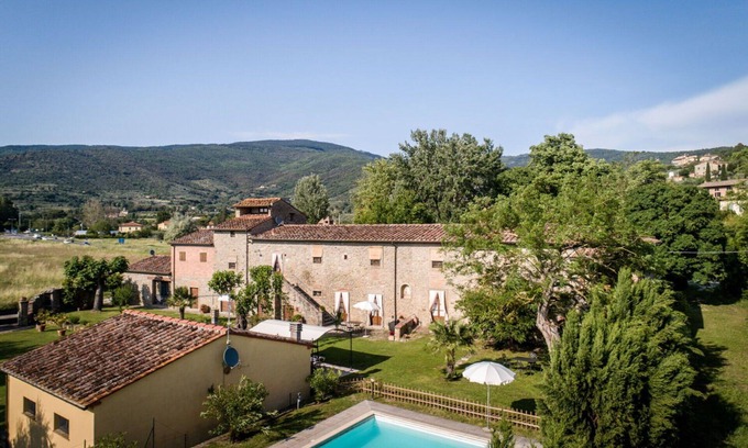 Sodo Villa | Villa in Cortona with 8 bedrooms sleeps 16