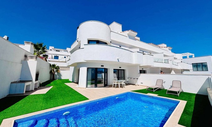 Finestrat House | Villa in Finestrat privézwembad, zee- en bergzicht