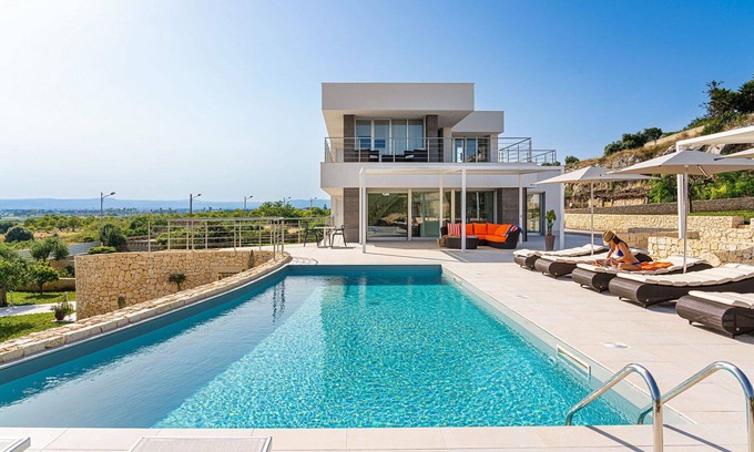 Syracuse Villa | Villa in Isola with 6 bedrooms sleeps 12