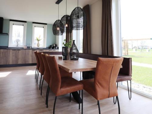 Leons House | Villa in Leons with Frisian Charm, cleaning included