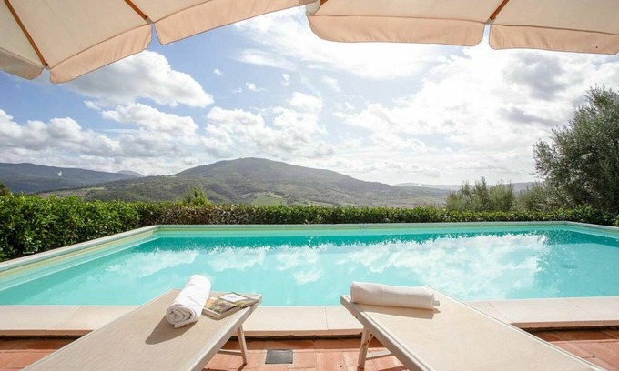 Lustignano Villa | Villa in Lustignano with 2 bedrooms sleeps 4