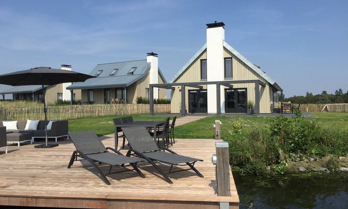 Tholen House | Villa in Netherlands with Sauna & Garden
