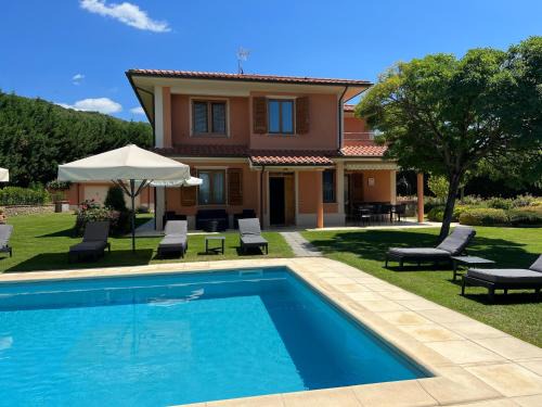 Loro Ciuffenna Villa | Villa in Tuscany with Private Pool & Views