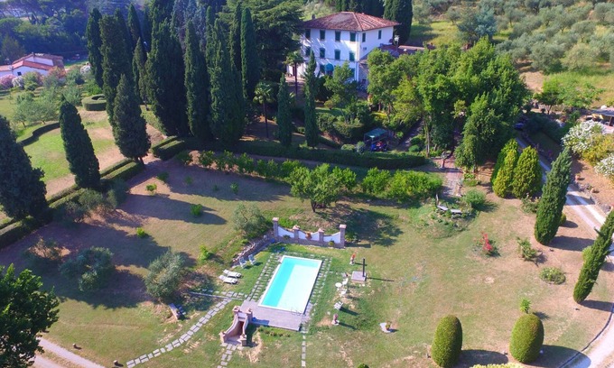 Uzzano Villa | Villa in Uzzano with 4 bedrooms sleeps 10