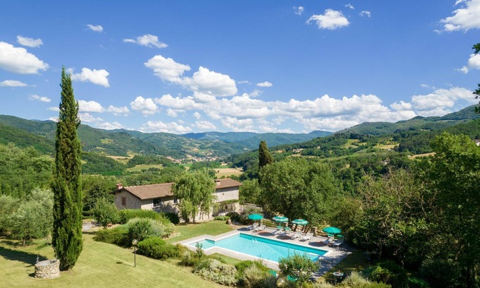 Vicchio Villa | Villa in Vicchio with 7 bedrooms sleeps 14