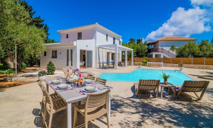 Ano Vasilikos Villa | Villa Ionio Deste by Villa Plus