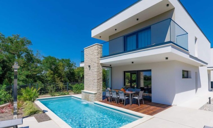 Basanija House | Villa Irena by Interhome