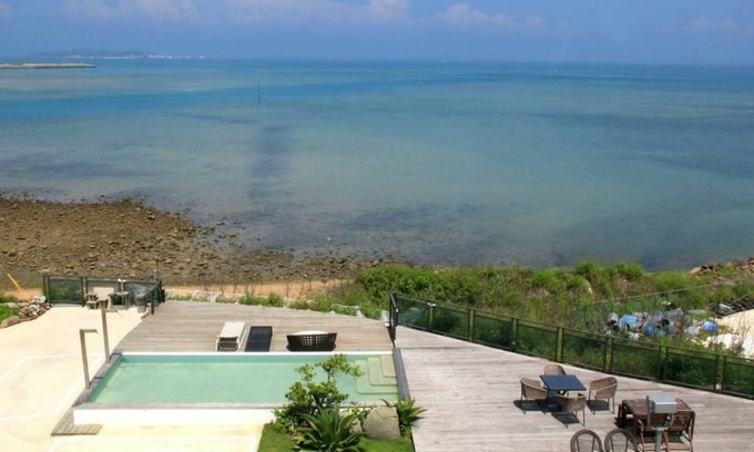 Baisha House | Villa Iris