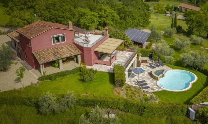 Passignano sul Trasimeno House | Villa sul Lago by Interhome
