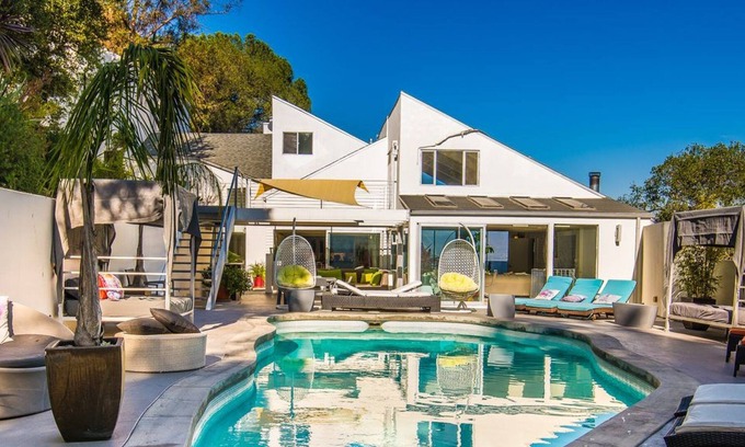 Sherman Oaks Villa | Villa Karlie