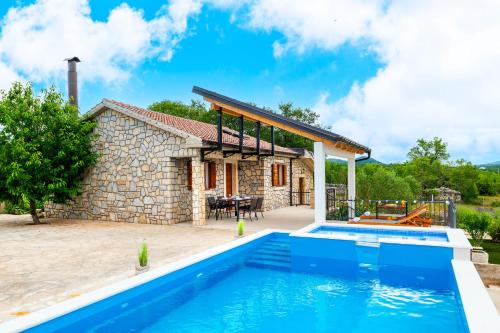 Gornje Danilo Villa | Villa Kiara