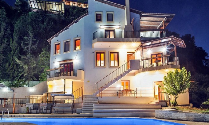 Malevizi Villa | Villa Kleopatra With Private Pool Near TO T HE Beach Away From THE City NO