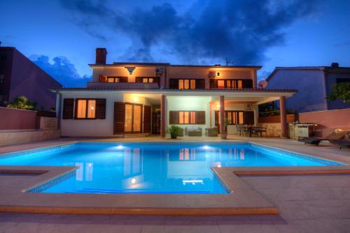 Valbandon House | Villa Komel with Pool