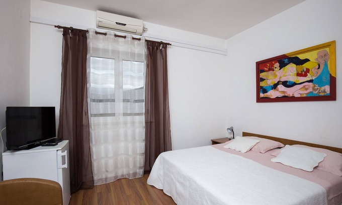 Rozat House | Villa Konalić - Double or Twin Room with Balcony and Sea View 1