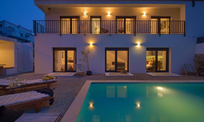 Vrbnik Villa | Villa Kucha 26b with Pool & Seaview