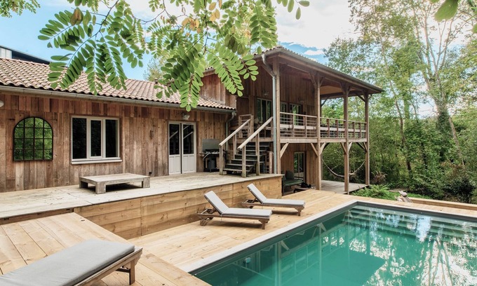 Saubion Villa | Villa 'La Cabane Du Moulin' with Private Pool, Private Terrace and Wi-Fi