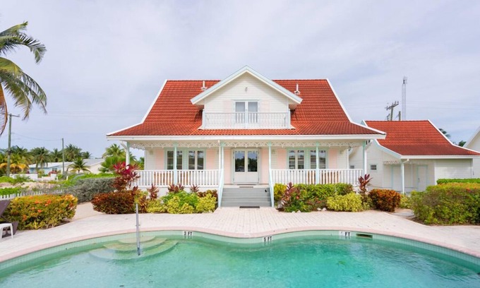 Rum Point Villa | Villa La Playa – An Authentic Caymanian Style Villa on a Serene Inlet
