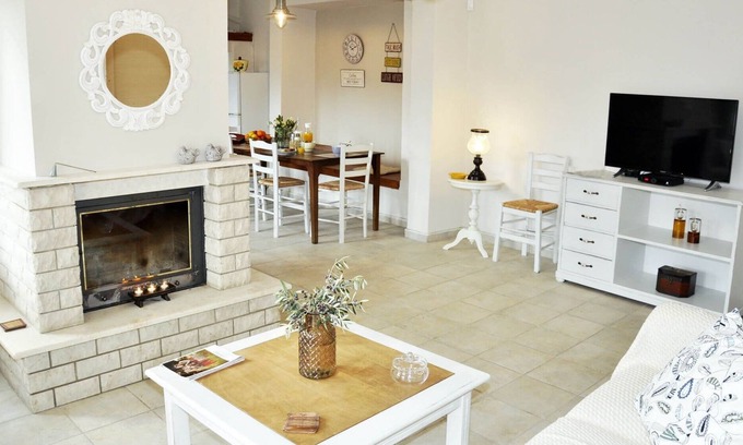 Lakkoi Villa | Villa Lakki The View with Heated round pool Jacuzzi