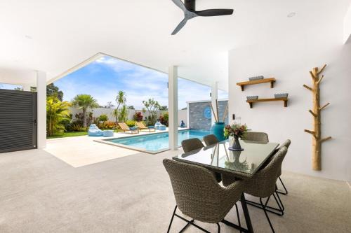 Lamai Villa | Villa Laura by See Residence -Near Cystal bay- Inclued Airport pick up