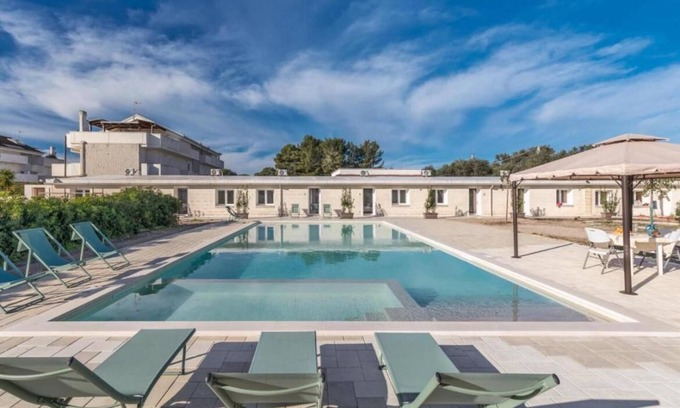 Taranto Apartment | Villa Lea 1000 meters from the famous beach of Lido Silvana, Marina di Pulsano