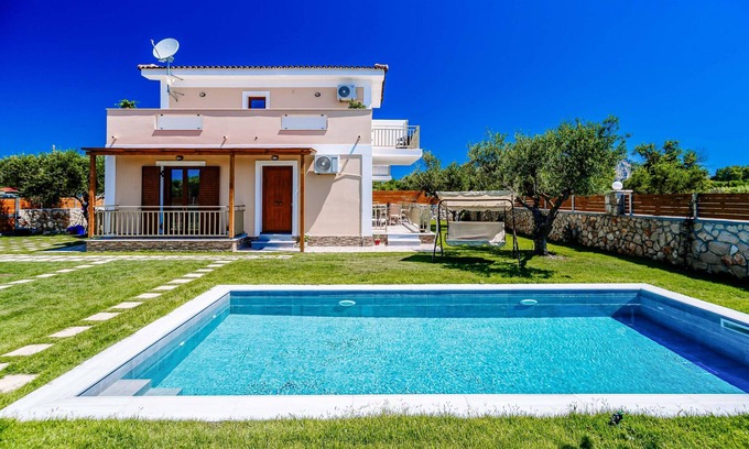 Zakynthos Town Villa | Villa Levanda with private pool