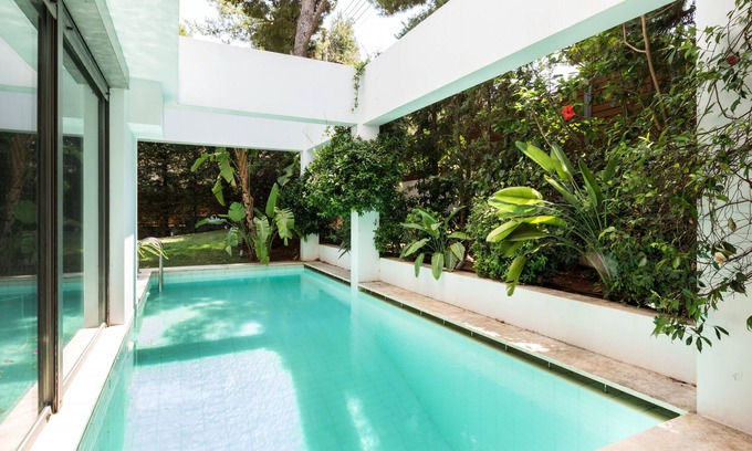 Varkiza Villa | Villa Lillium with pool & garden by JJ Hospitality-
