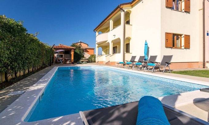 Valdebek Villa | Villa Linden Tree in Pula