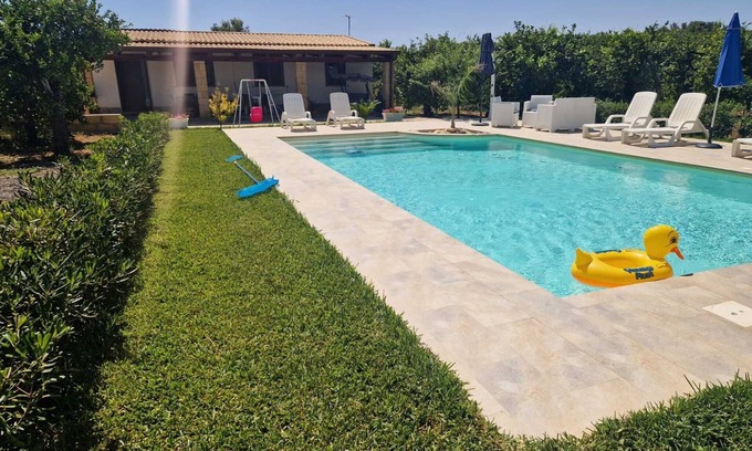 Avola Villa | Villa Lorenzo with Private Garden, Whirlpool & Wi-Fi