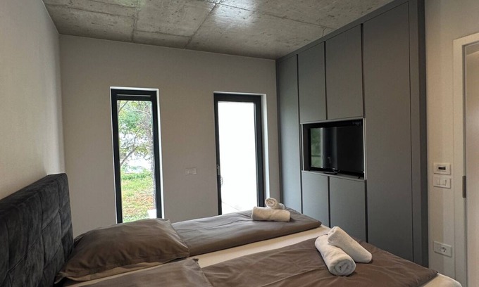 Funtana Villa | Villa Lujo Luxurious villa with pool, 200m from the beach