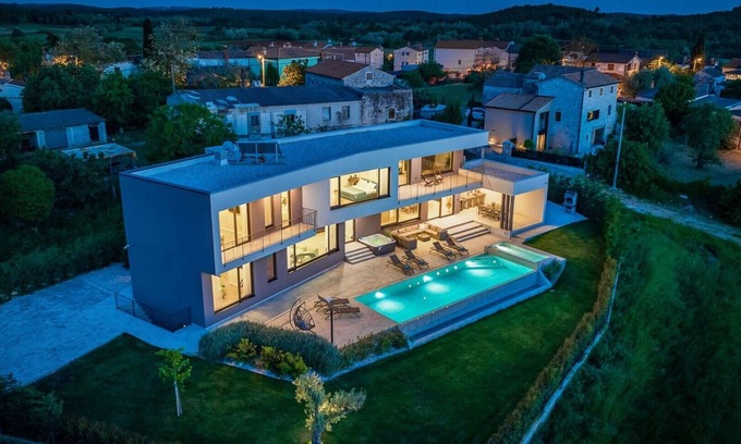 Dracevac Villa | Villa Lumi - a haven of luxury with large infinity pool, childrens pool, jacuzzy and sauna